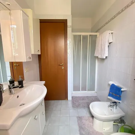 Gorgeous Brand New Remodeled 2story 5 Min From Sea! * Molino Nuovo (Savona)