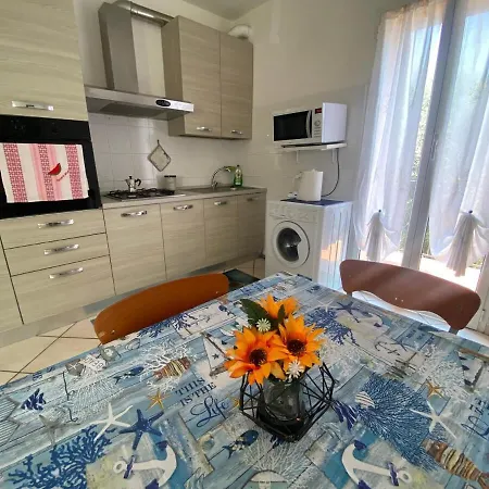 Gorgeous Brand New Remodeled 2story 5 Min From Sea! Willa Molino Nuovo (Savona)